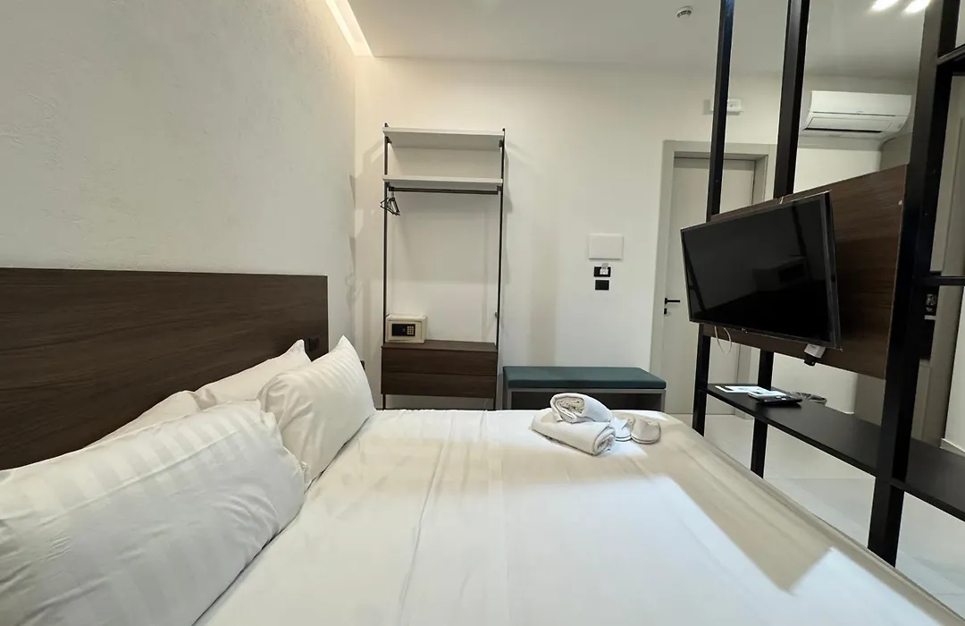 Hart Boutique Rooms-1